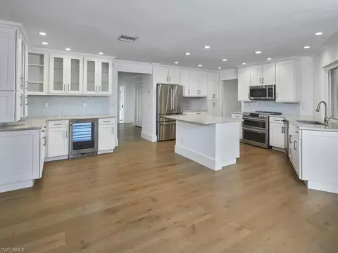 Kitchen - 4916 Crayton Rd, Naples, FL 34103 photo 2 of 4