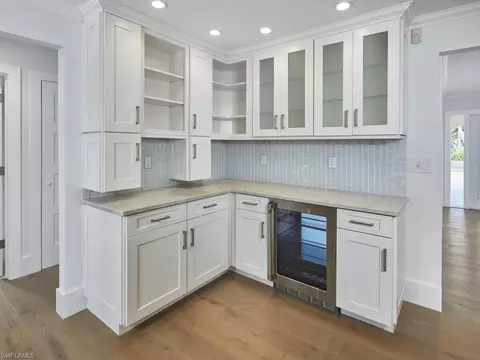 Kitchen - 4916 Crayton Rd, Naples, FL 34103 photo 4 of 4