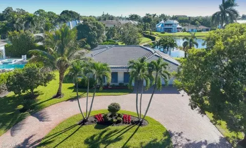 4916 Crayton Rd, Naples, FL 34103