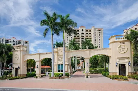 6585 Nicholas Blvd #303, Naples, FL 34108