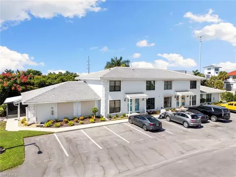 14 Marco Villas Dr #P3, Marco Island, FL 34145