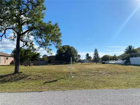 1932 NW 20th Ter, Cape Coral, FL 33993