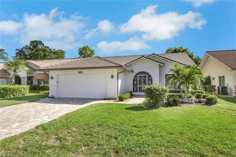 841 Kings Way, Naples, FL 34104
