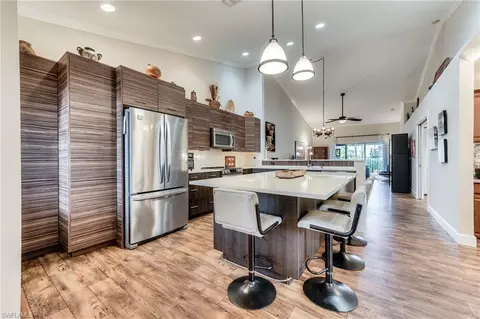 6113 Thresher Dr #202, Naples, FL 34112