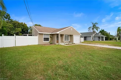 9283 San Carlos Blvd, Fort Myers, FL 33967