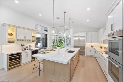 Kitchen - 3133 Terramar Dr, Naples, FL 34119 photo 4 of 7