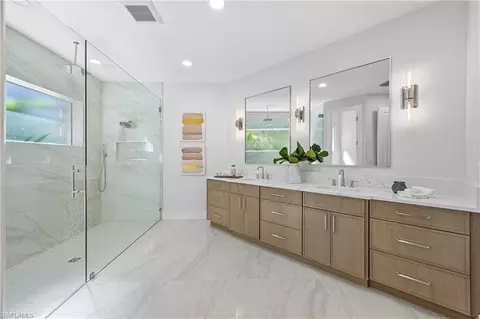 Bath - 3133 Terramar Dr, Naples, FL 34119 photo 2 of 6
