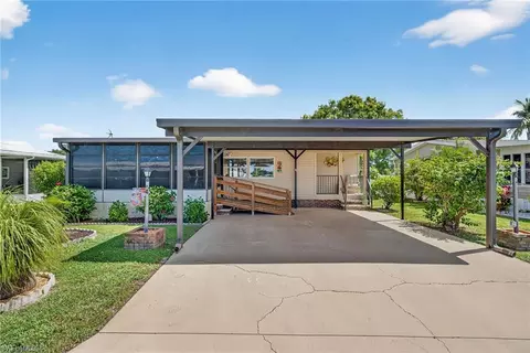 4 Oceans Blvd #4, Naples, FL 34104