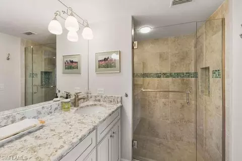 Bath - 492 Veranda Way #E103, Naples, FL 34104 photo 2 of 3