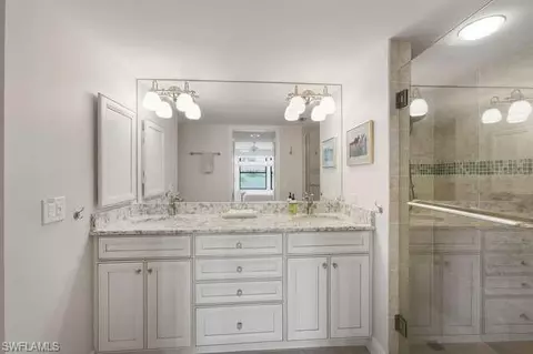 Bath - 492 Veranda Way #E103, Naples, FL 34104 photo 1 of 3
