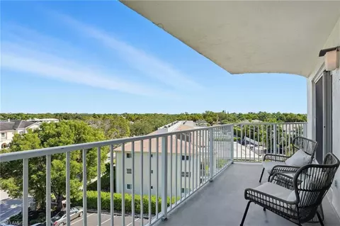 1300 Gulf Shore Blvd N #603, Naples, FL 34102
