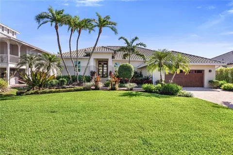 1923 Snook Dr, Naples, FL 34102