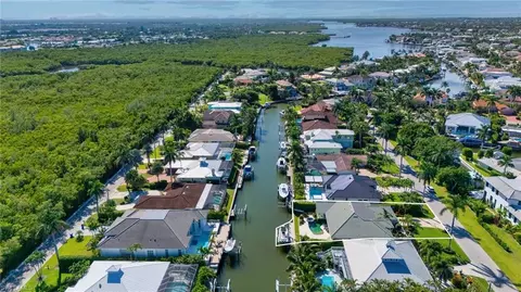View/Area - 1923 Snook Dr, Naples, FL 34102 photo 1 of 4