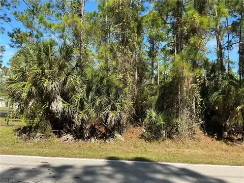 18 Th Ave NE, Naples, FL 34120