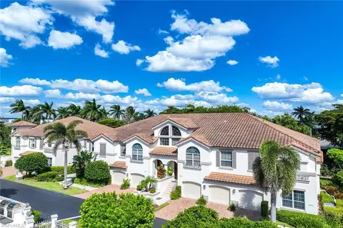 265 Colonade Cir #2703, Naples, FL 34103