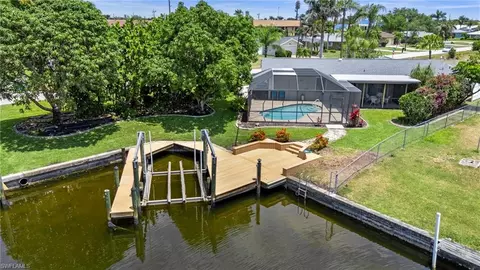 4902 Seville Ct, Cape Coral, FL 33904