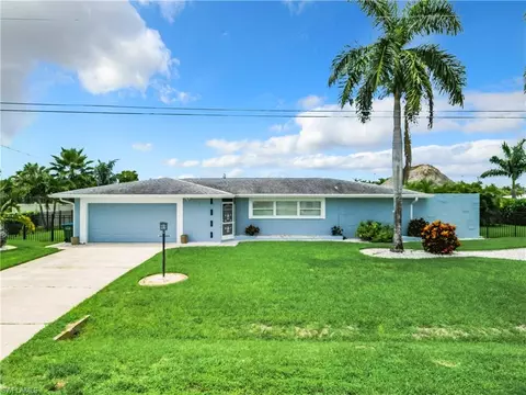 2818 SE 17th Pl, Cape Coral, FL 33904