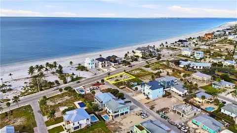 101 Hibiscus Dr, Fort Myers Beach, FL 33931