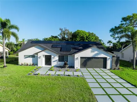 5105 Berkeley Dr, Naples, FL 34112