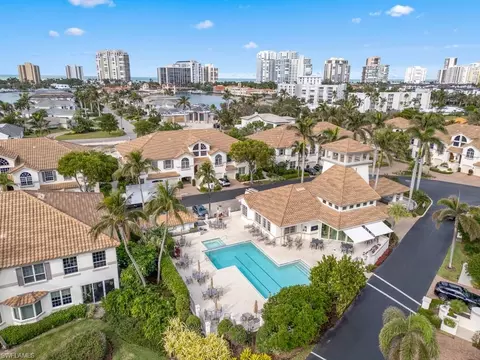 View/Area - 175 Colonade Cir #1403, Naples, FL 34103 photo 4 of 4