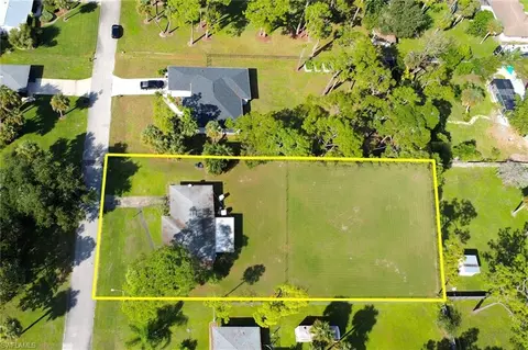 204 Lake Ave, Lehigh Acres, FL 33936