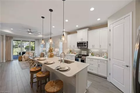 2322 Marquesa Cir, Naples, FL 34112