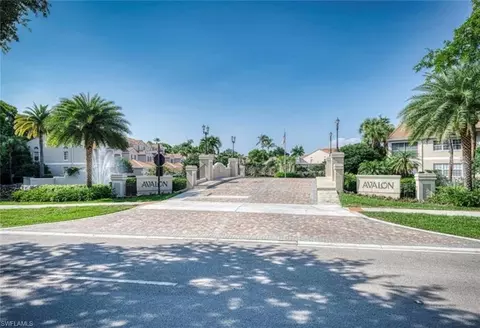 8370 Excalibur Cir #J4, Naples, FL 34108