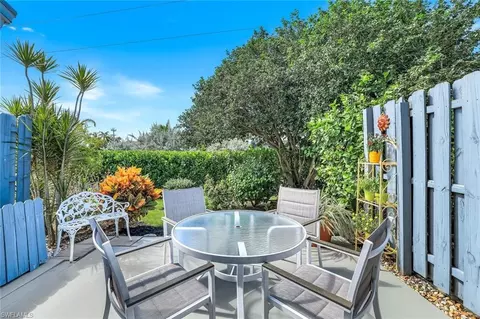 138 Marco Villas Dr #V5, Marco Island, FL 34145