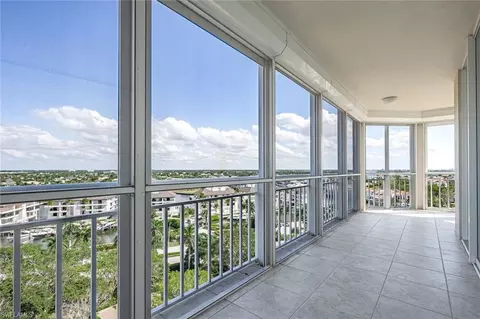 4255 Gulf Shore Blvd N #802, Naples, FL 34103