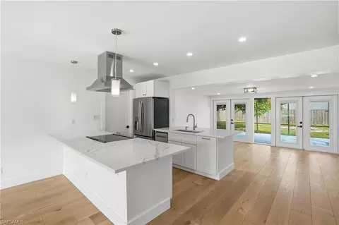 1205 Hilltop Dr, Naples, FL 34103 photo 6