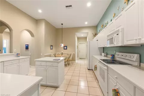 694 Catamaran Ct, Naples, FL 34110 photo 9