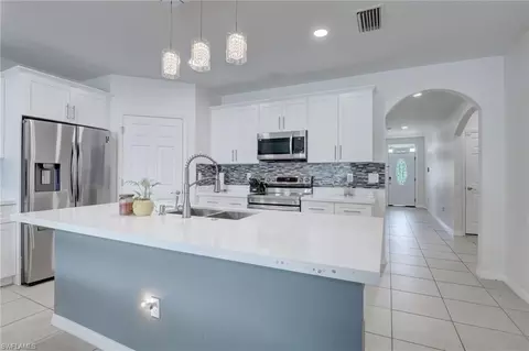 1626 SW 6th Ave, Cape Coral, FL 33991