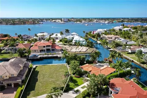 1510 Mullet Ln, Naples, FL 34102