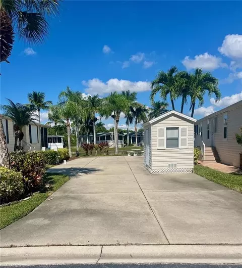 1262 Silver Lakes Blvd, Naples, FL 34114