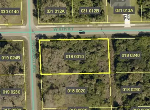 522 Prospect Ave, Lehigh Acres, FL 33972