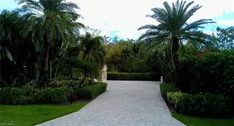 4948 Coach Ln, Naples, FL 34114