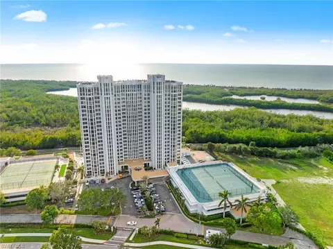 6849 Grenadier Blvd #701, Naples, FL 34108