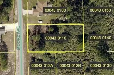 702 Moore Ave, Lehigh Acres, FL 33972