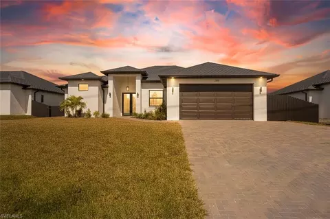 209 Kismet Pkwy E, Cape Coral, FL 33909
