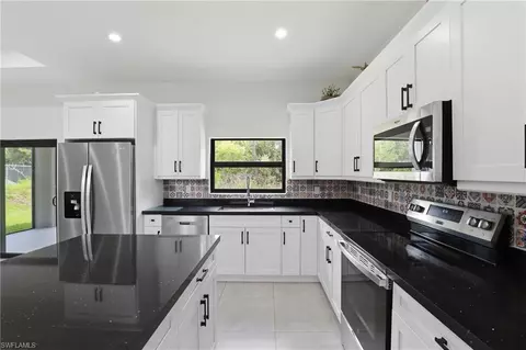 Kitchen - 2783 70th Ave NE, Naples, FL 34120 photo 5 of 5