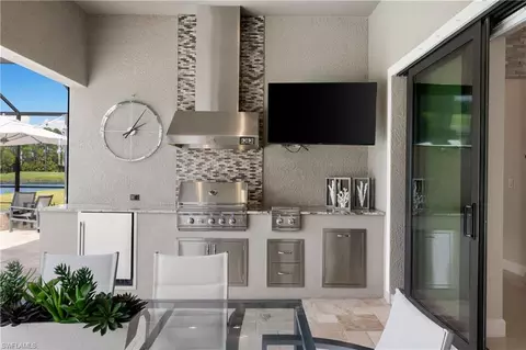 Kitchen - 9381 Surfbird Ct, Naples, FL 34120 photo 7 of 7