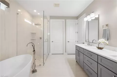 Bath - 9381 Surfbird Ct, Naples, FL 34120 photo 1 of 4