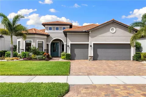9381 Surfbird Ct, Naples, FL 34120