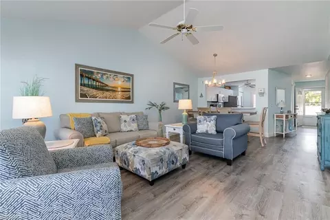 484 Belina Dr #1404, Naples, FL 34104