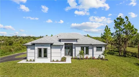 2557 8th Ave SE, Naples, FL 34117