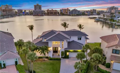 414 Palm Ct, Naples, FL 34108