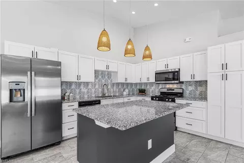 175 Village Cir #32, Labelle, FL 33935