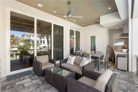 Exterior - 103 Bayview Ave, Naples, FL 34108 photo 5 of 7