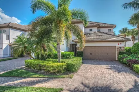 8026 Players Cove Dr #102, Naples, FL 34113