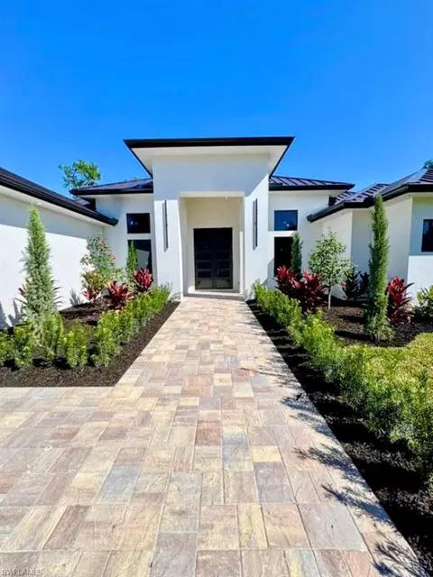 Exterior - 264 13th St NW, Naples, FL 34120 photo 3 of 8